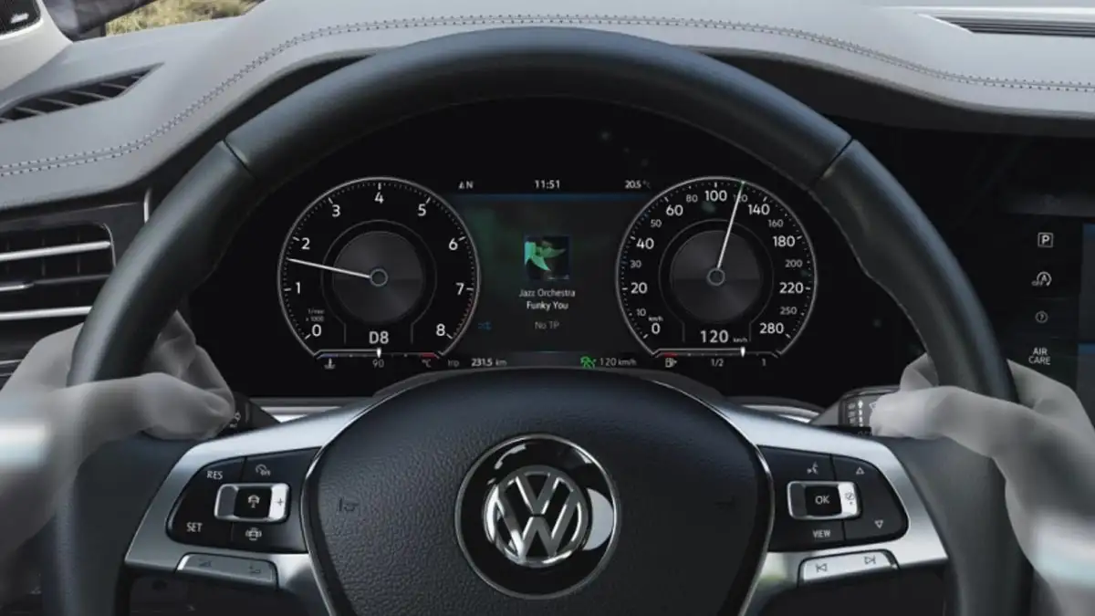 VW TOUAREG LUXURY &#8211; Màu Xanh