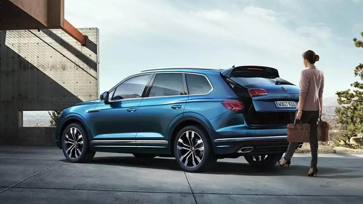 VW TOUAREG LUXURY &#8211; Màu Xanh