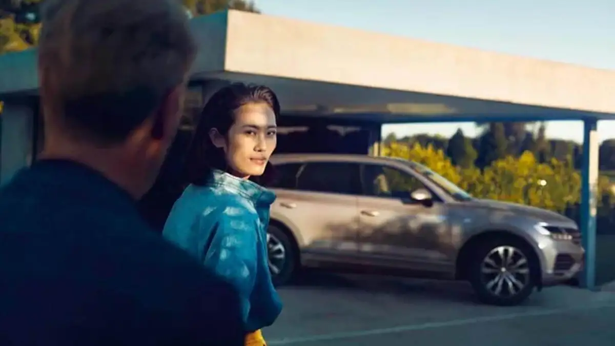 VW TOUAREG LUXURY &#8211; Màu Xanh