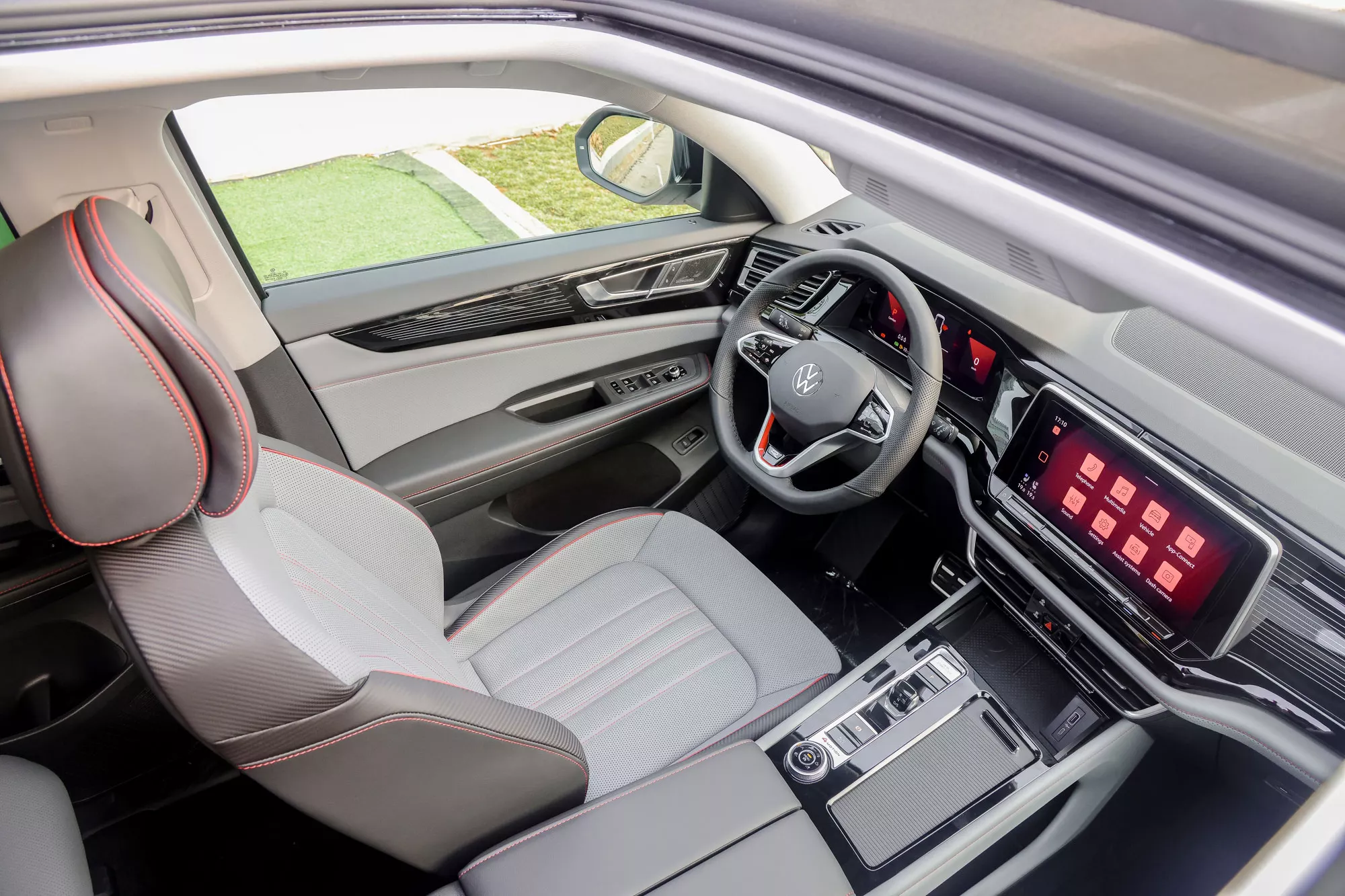 VW Teramont X Luxury