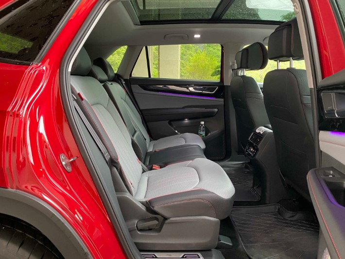 VW Teramont X Platinum – Màu Trắng