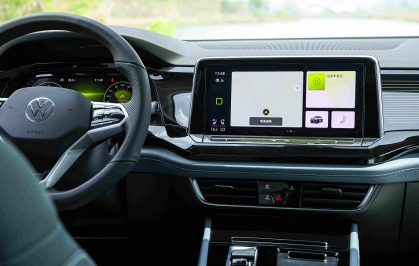 VW Teramont X Platinum &#8211; Màu Xám