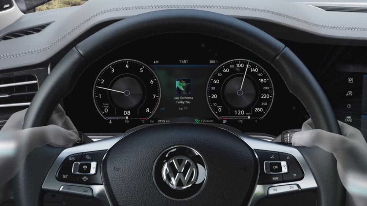 VW TOUAREG LUXURY &#8211; Màu Be