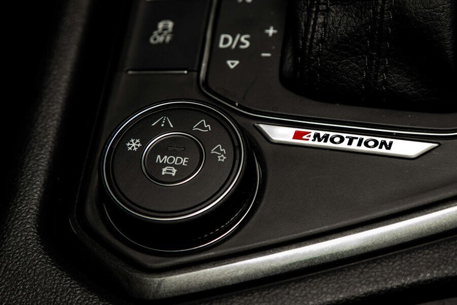 Volkswagen Tiguan Allspace 2.0L - Hình 10