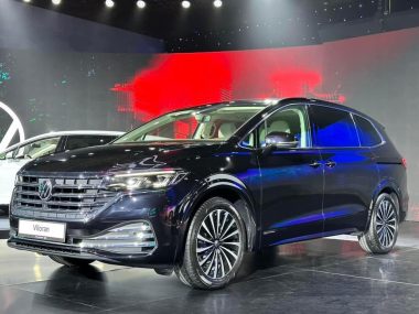 VW Viloran Luxury - Màu Đen 2025
