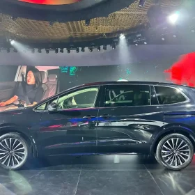 VW Viloran Luxury – Màu Đen 2025