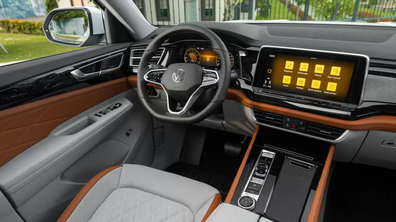 VW Teramont President Vip &#8211; Màu Xanh