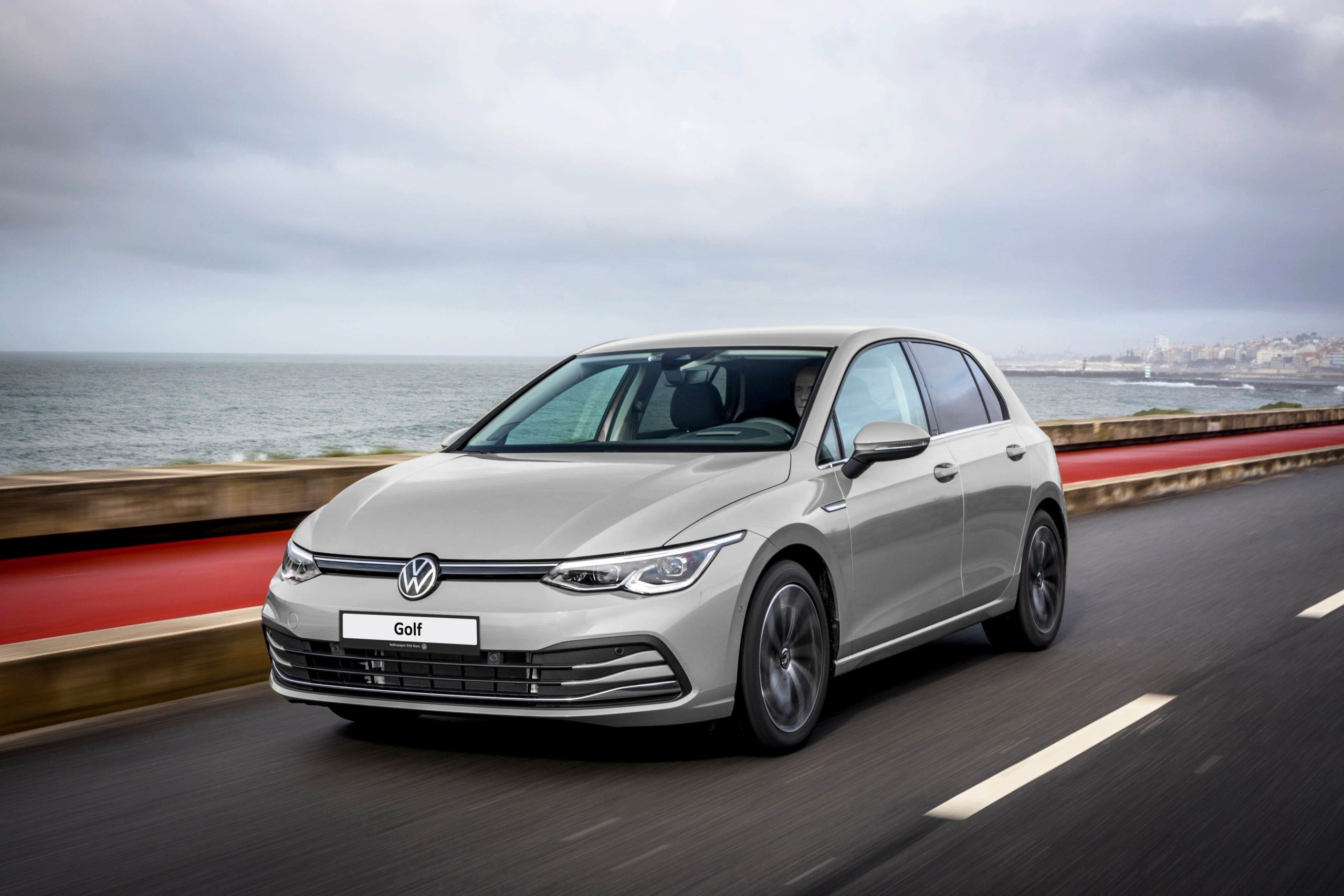 Volkswagen Golf 2025  | Hình ảnh chi tiết, Thông số kỹ thuật và Giá bán mới nhất