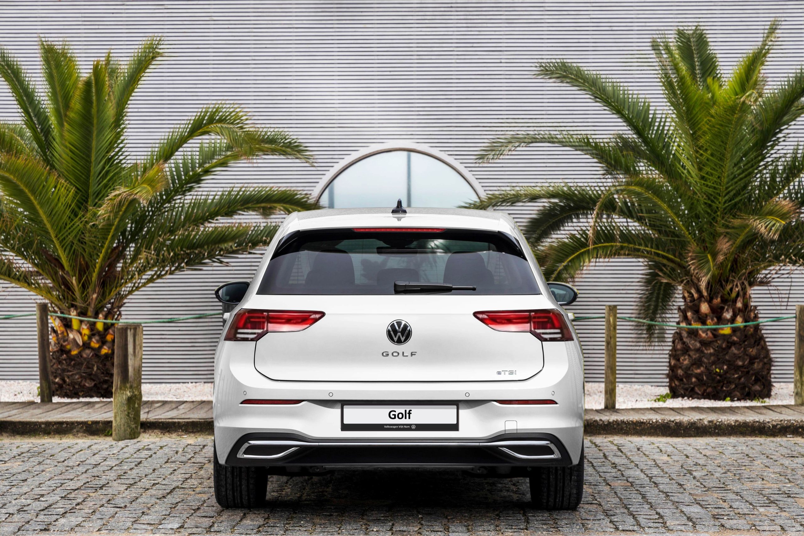 Volkswagen Golf 2025  | Hình ảnh chi tiết, Thông số kỹ thuật và Giá bán mới nhất