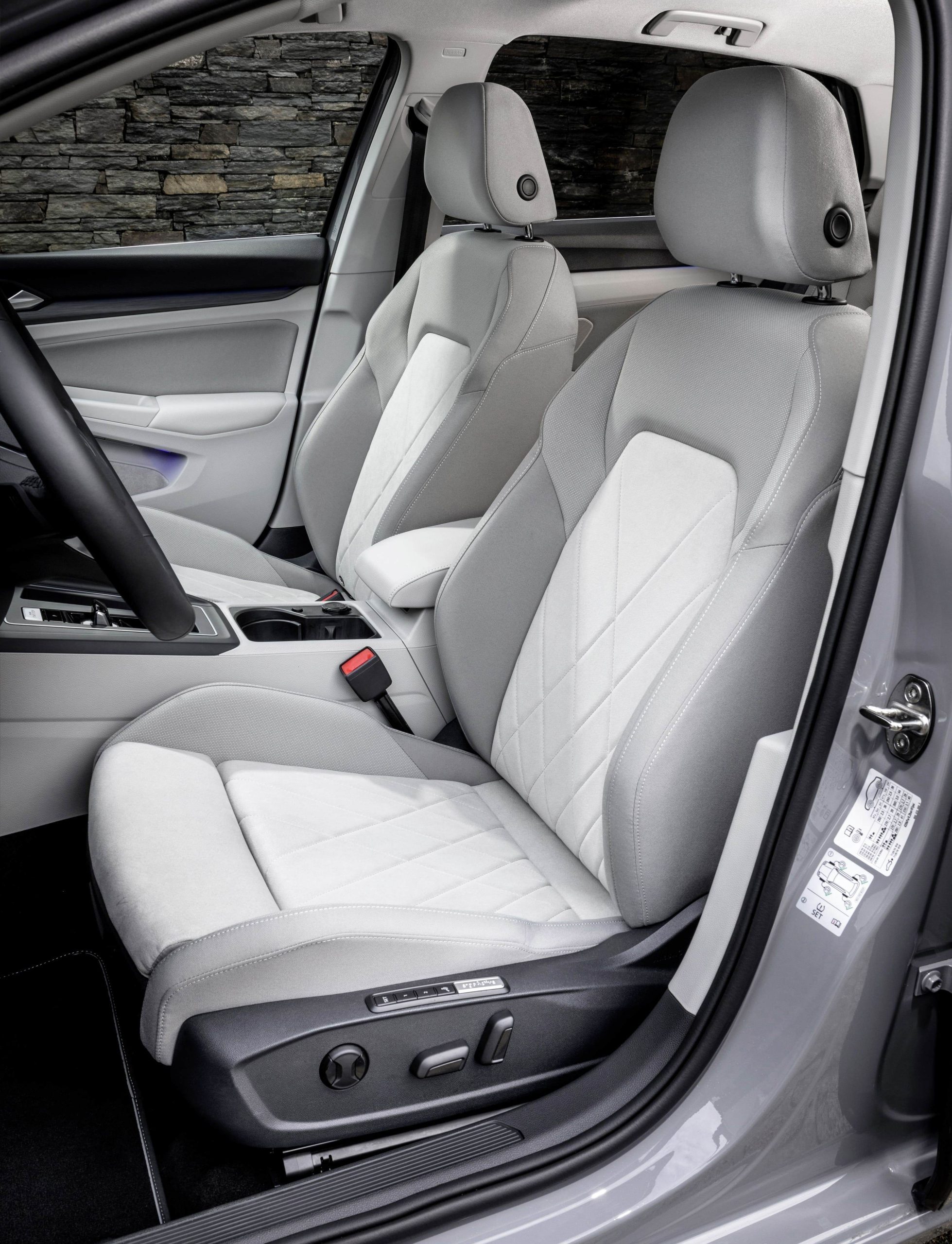 Volkswagen Golf 2025  | Hình ảnh chi tiết, Thông số kỹ thuật và Giá bán mới nhất