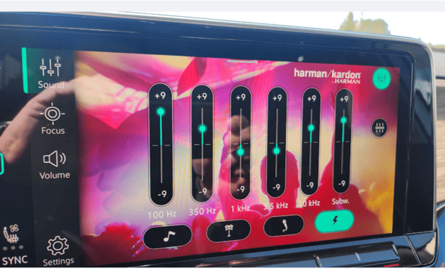 Volkswagen Golf 2025  | Hình ảnh chi tiết, Thông số kỹ thuật và Giá bán mới nhất